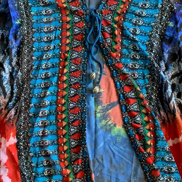 Cover up - Picture 4 of 8